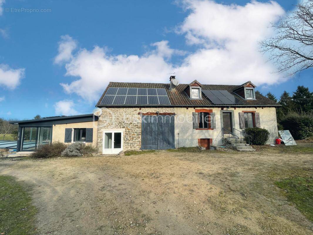 Maison à SAINT-HILAIRE-LES-PLACES