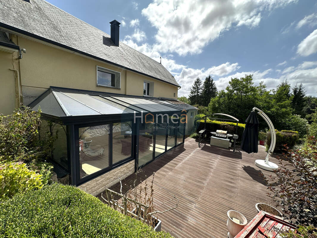 Magnifique propriété de 215 m2 sur 7 769 m2 de terrain - photo 5