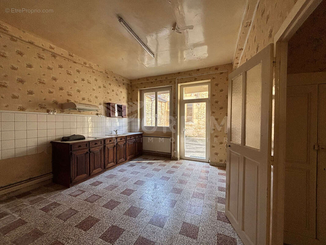 Maison à ANCY-LE-FRANC