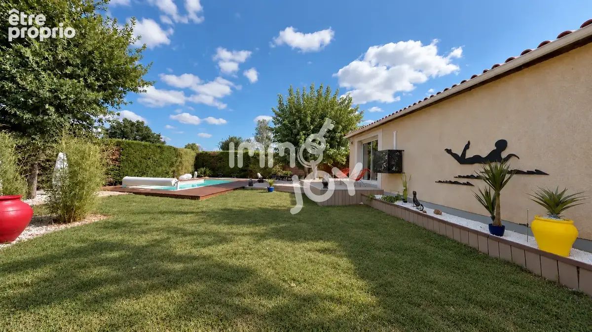 Maison de plain-pied   3 chambres, piscine et grand garage - photo 4