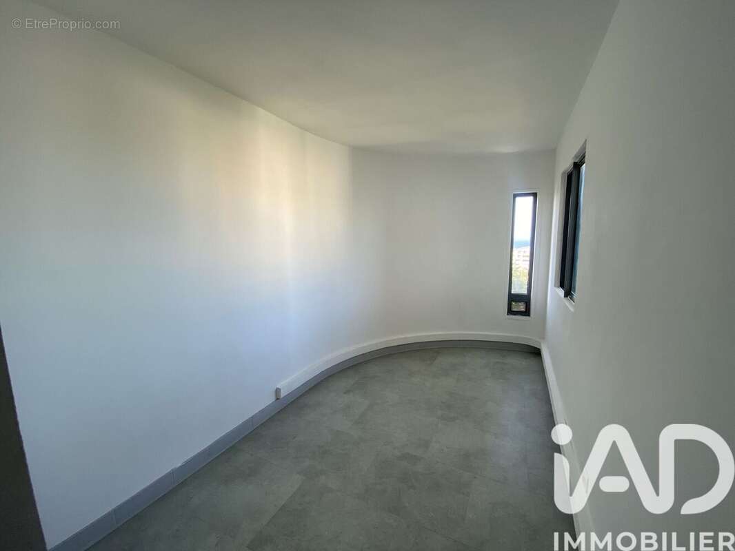 Photo 5 - Appartement à SAINT-DENIS