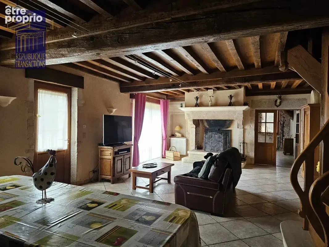 Maison ancienne en pierre rénovée - photo 4
