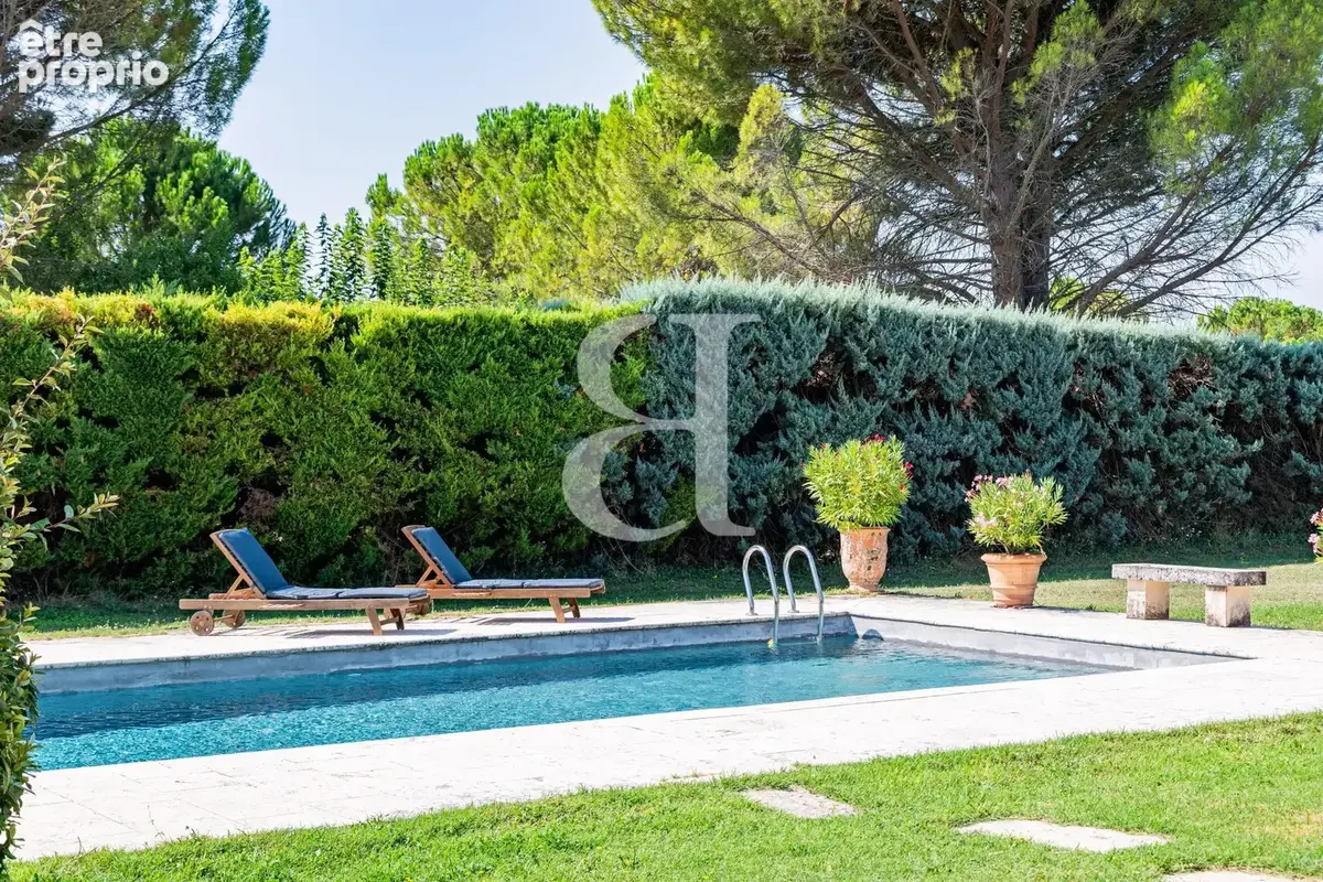 Maison 258 m² à Gordes  - photo 2