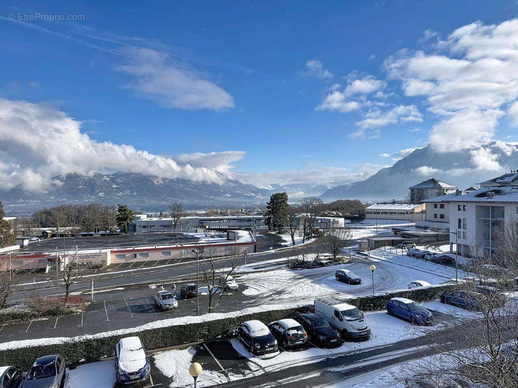 Appartement à LA ROCHE-SUR-FORON
