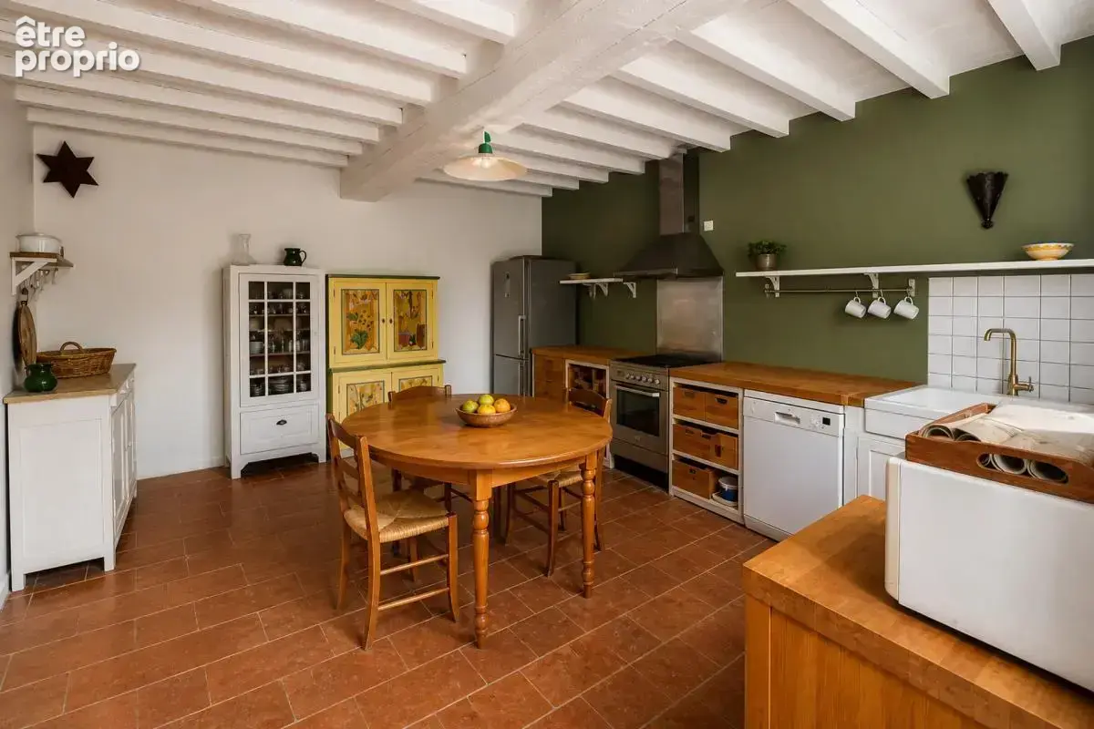 Ensemble immobilier de caractère de 290 m2 avec Gîte - Noaillan - photo 3