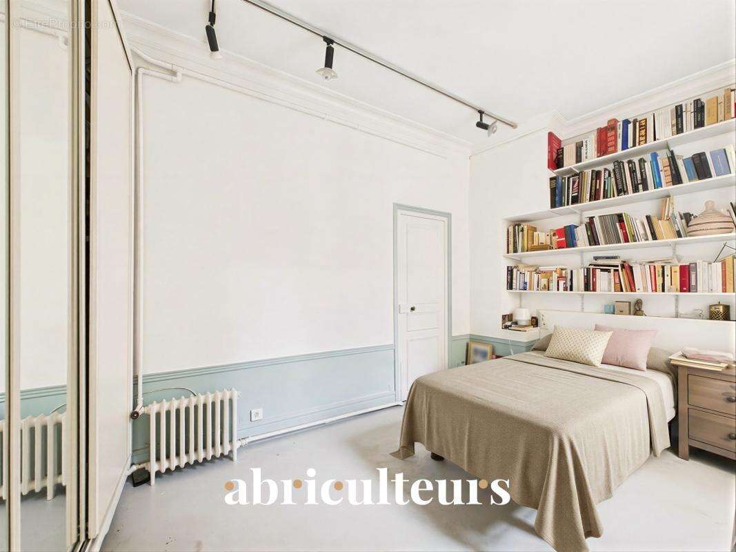 Vaste appartement de charme,  Élégance parisienne – 130 m², 5 pièces - Paris 10 (Porte Saint-Denis) - photo 11