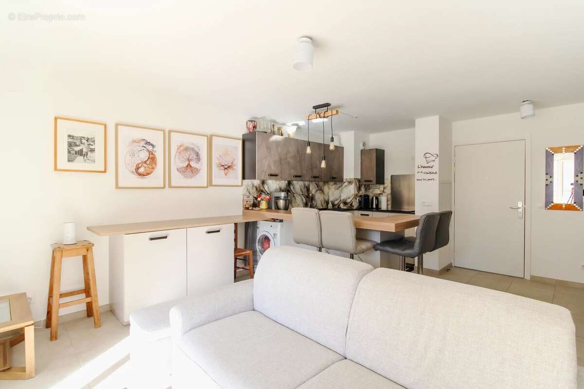 Appartement à SAINT-MARTIN-DU-VAR