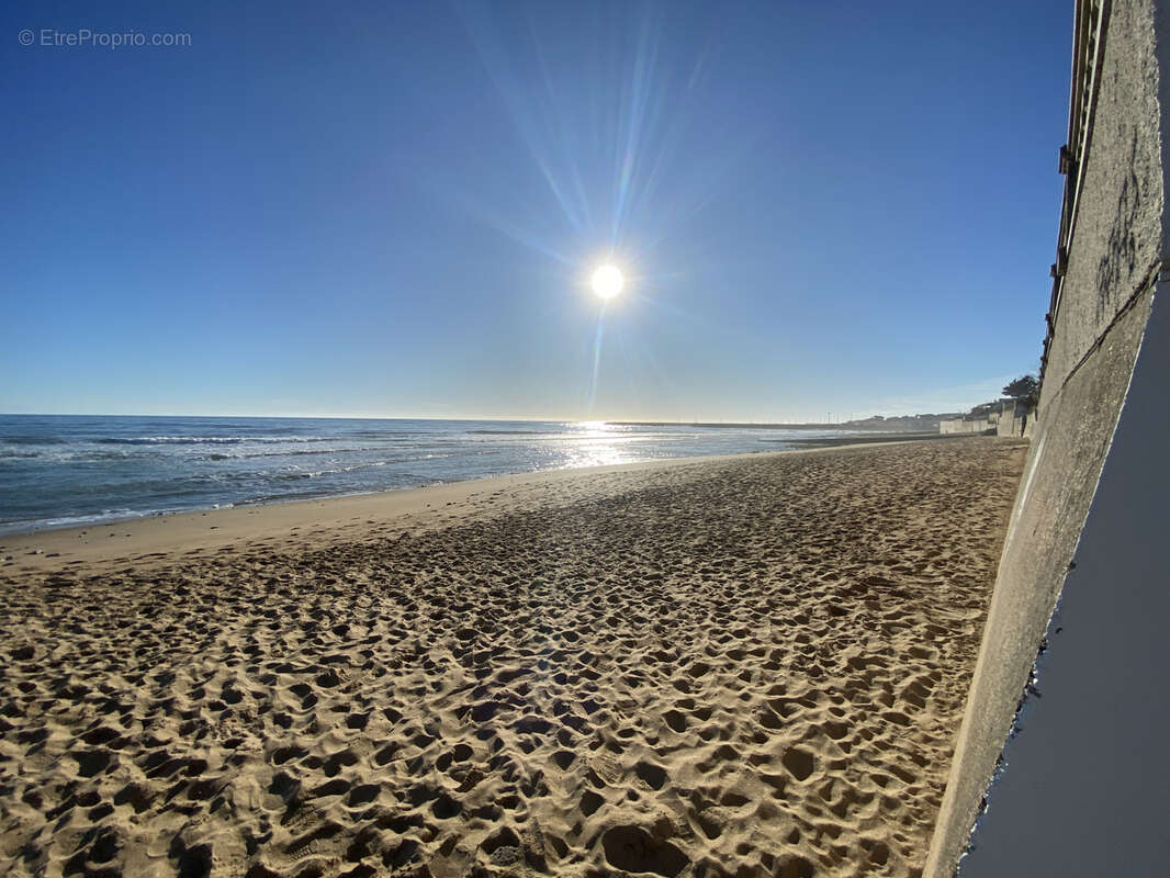 Terrain à JARD-SUR-MER