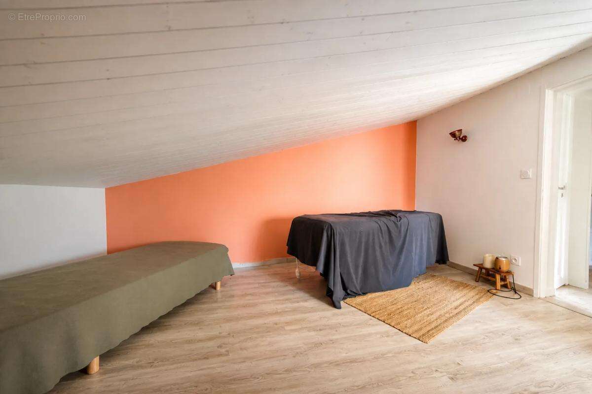 Ensemble immobilier de 8 pièces 141 m² à Dompierre-sur-Mer - photo 12