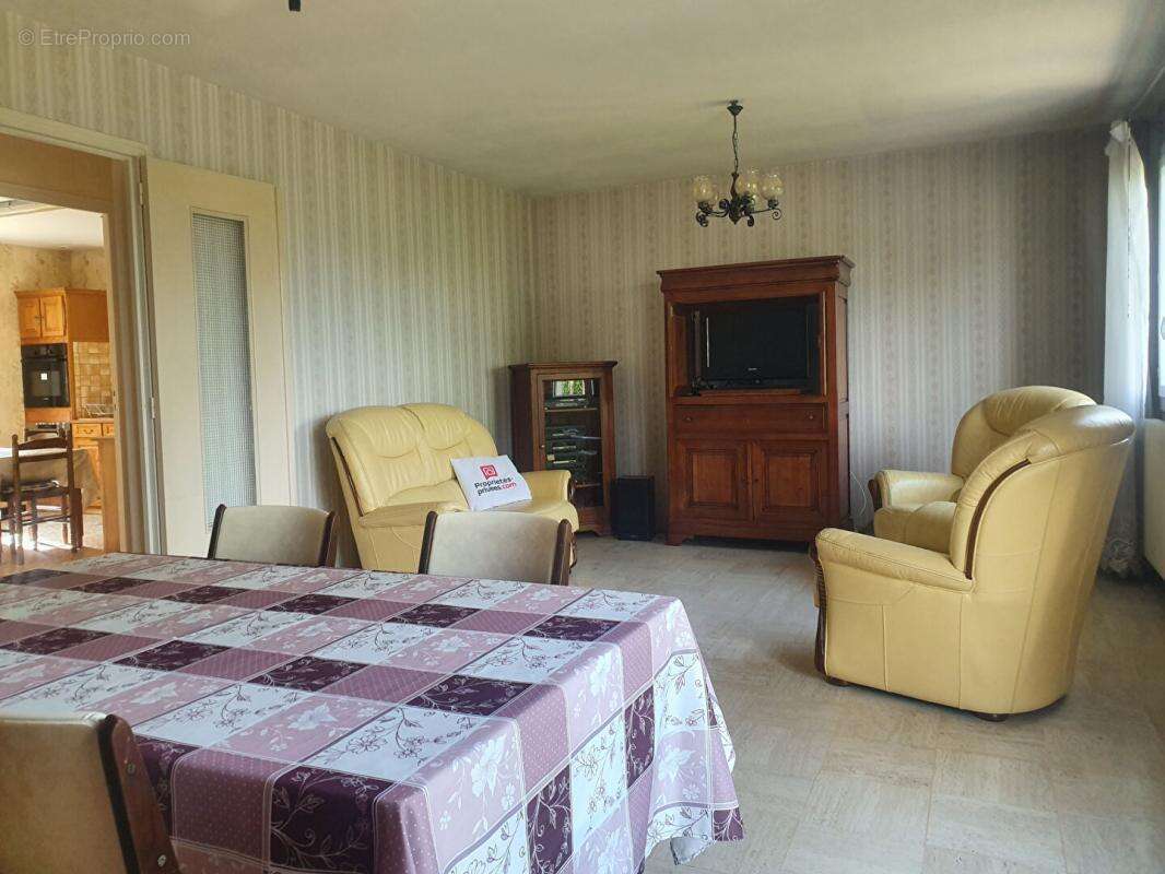 Maison à SAINTRY-SUR-SEINE