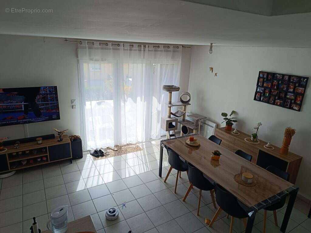 Appartement à VILLE-SUR-LUMES
