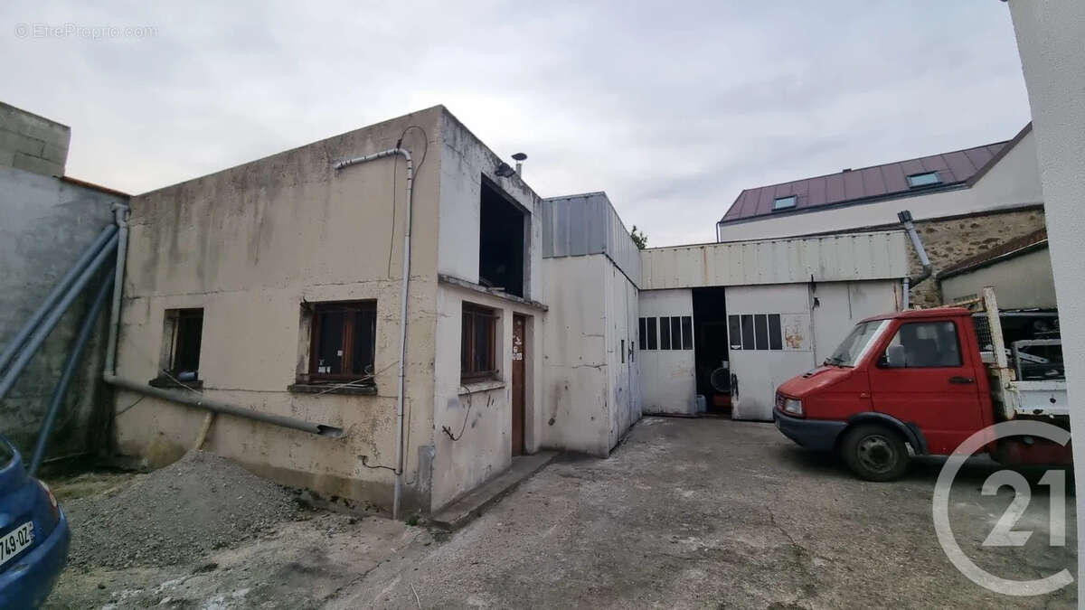 Maison 96 m² à Saint-Maur-Des-Fosses  - photo 2