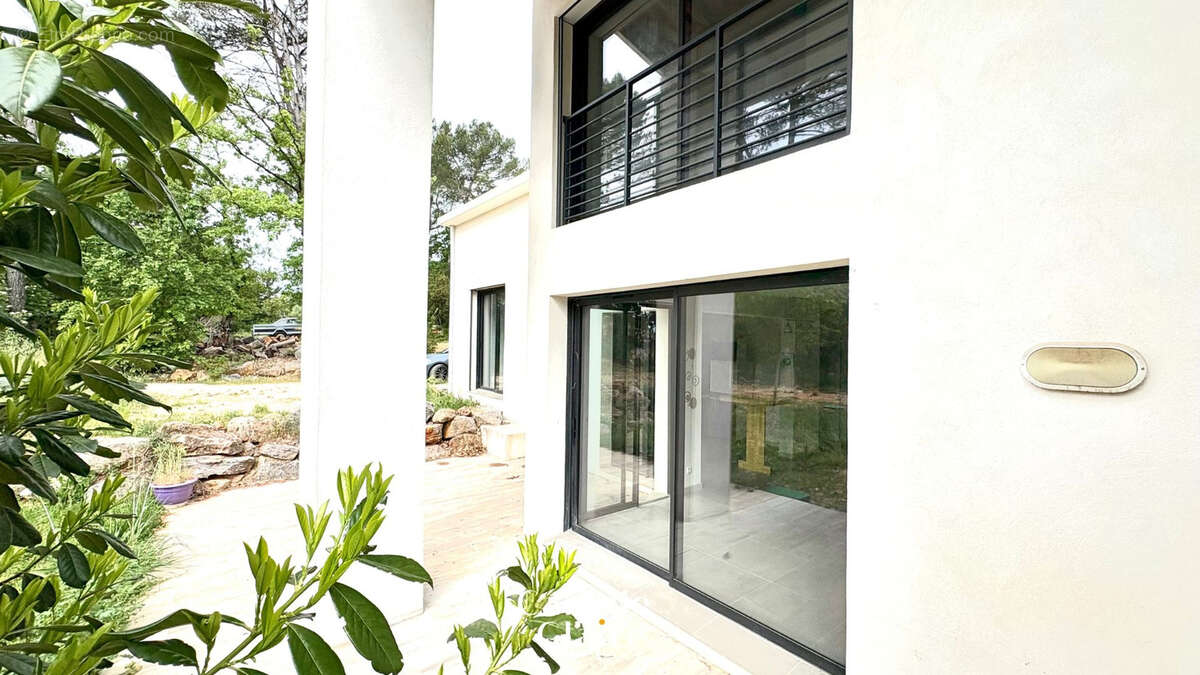 Maison à SAINT-MAXIMIN-LA-SAINTE-BAUME