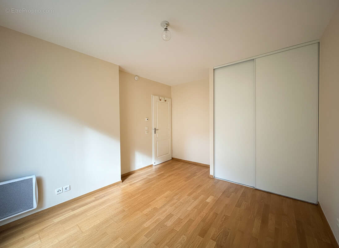 Appartement à MERY