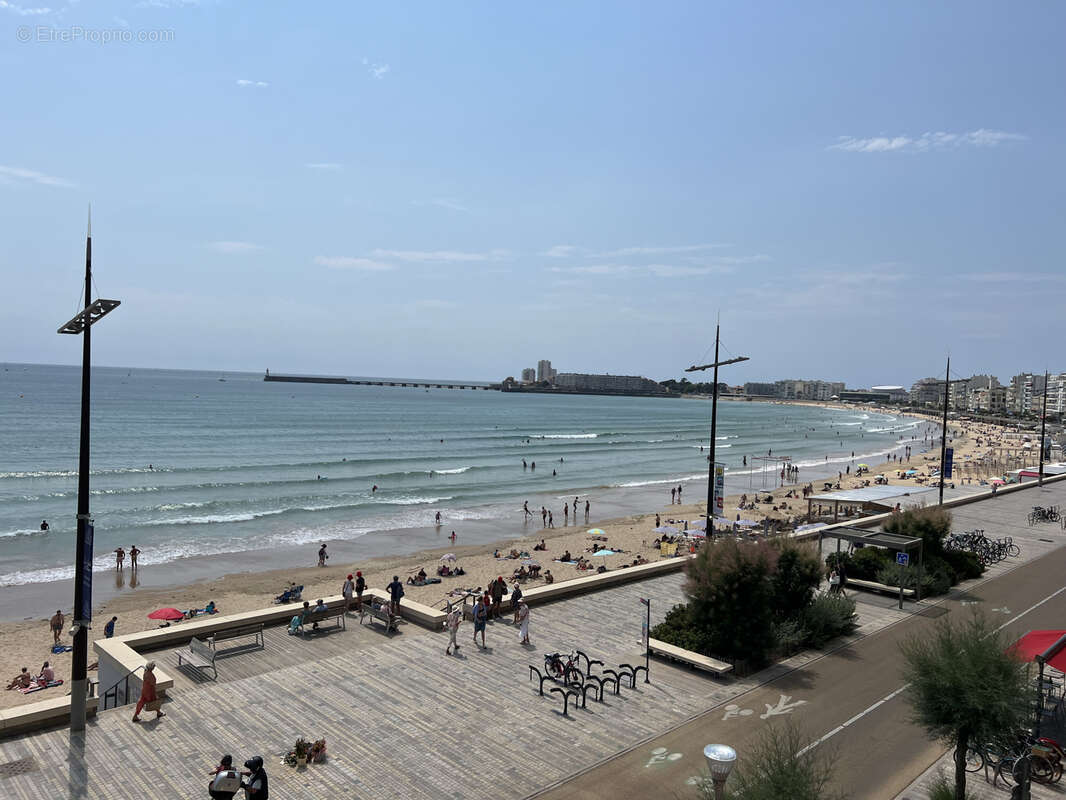 Face mer  Les Sables-d'Olonne   APPARTEMENT T4   3 chambres   Parking privatif   Cave - photo 2
