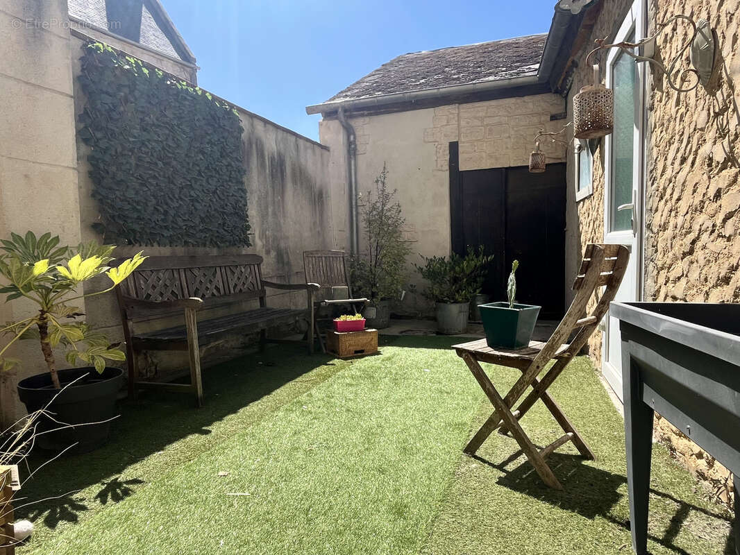 Maison avec cour interieur en plein  centre d' Argentan - photo 6