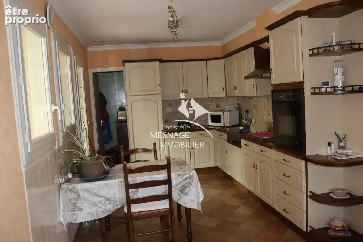 À vendre chez Christelle Mesnage immobilier, aux portes de D - photo 7