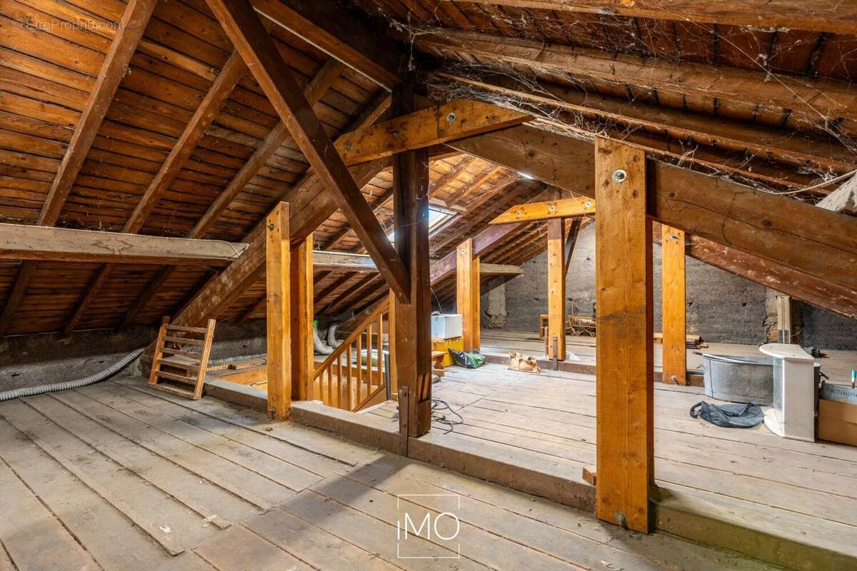 Maison à ALBIGNY-SUR-SAONE