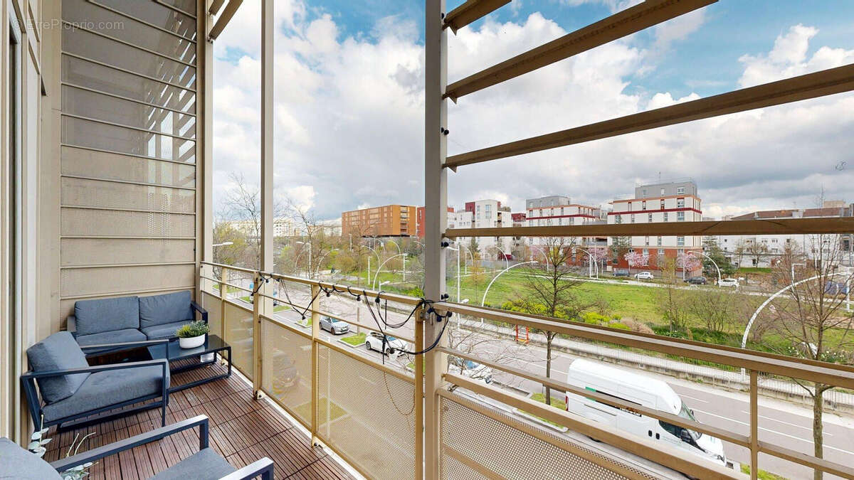 Appartement à NANTERRE