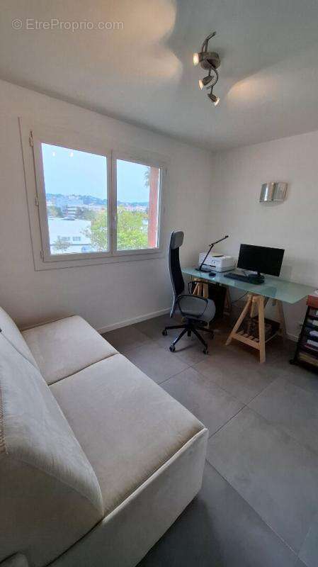 Hyères Olbius Riquier Appartement 58 m² traversant et lumineux - photo 7