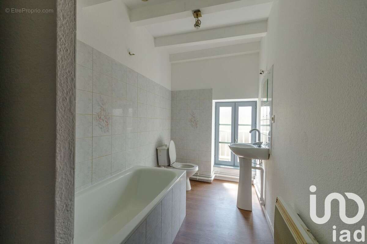 Maison 111 m² à Saint-Felicien  - photo 6