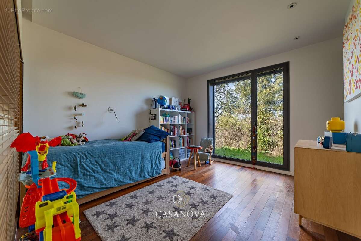 Villa contemporaine de plain-pied avec piscine et grand terrain à Castelnau-le-Lez - photo 21