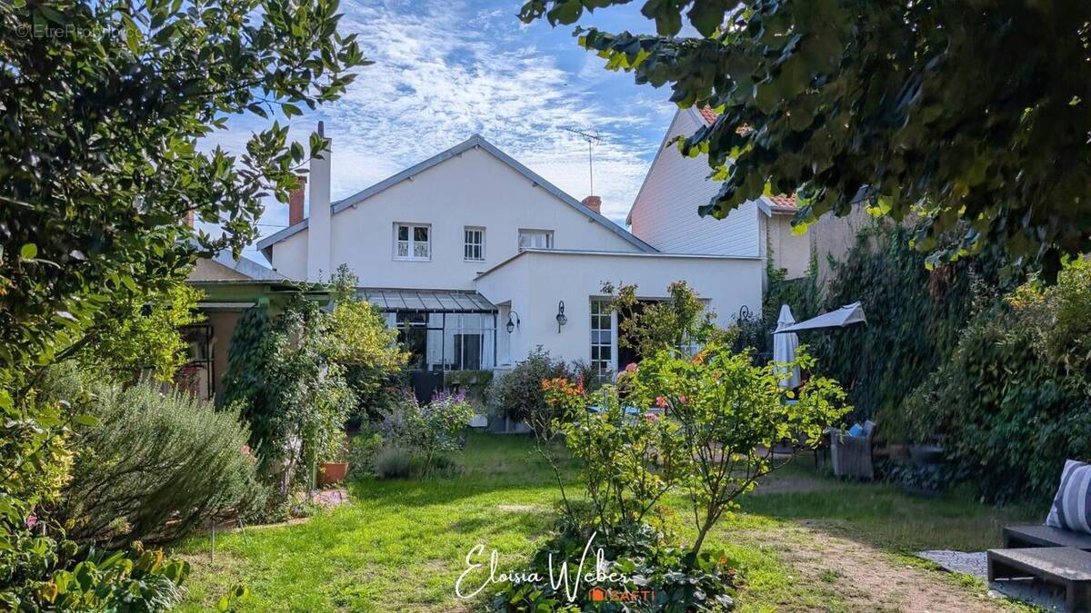 Photo 1 - Maison à LA FLECHE