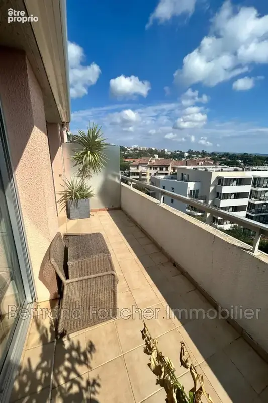 Appartement 4 pièces 61 m² à vendre à Cavalaire-Sur-Mer (83240) - photo 4
