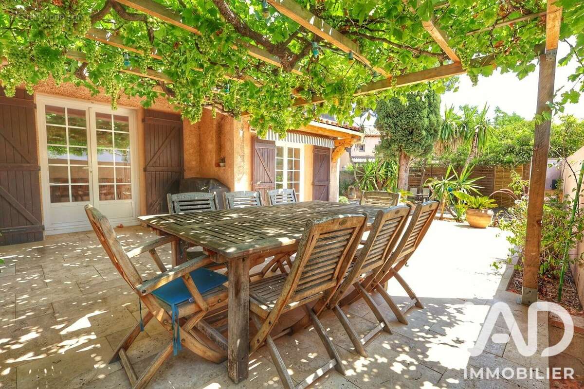 Maison 135 m² à La Seyne-Sur-Mer  - photo 2