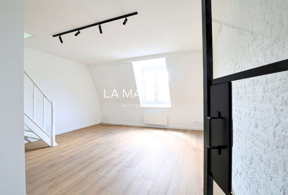 T3 rénové duplex dernier étage - Lille centre Sébastopol - photo 3