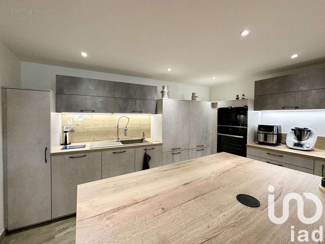 Photo 9 - Maison à ROQUEBRUNE-SUR-ARGENS