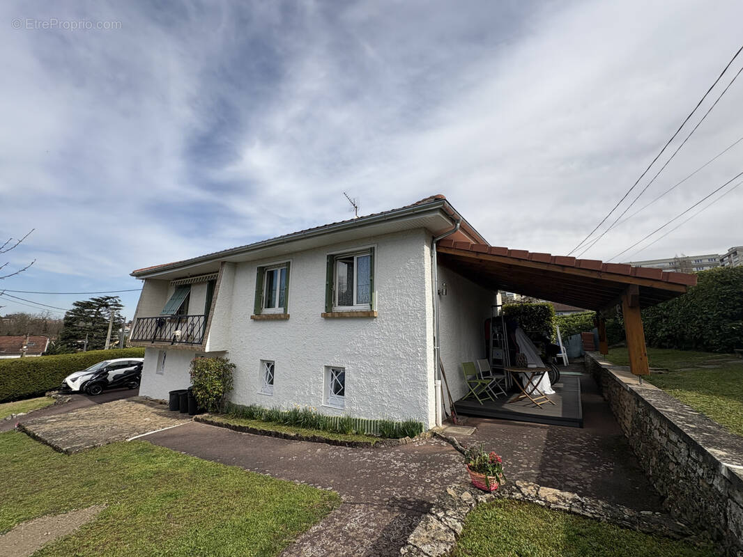 Maison à CALUIRE-ET-CUIRE