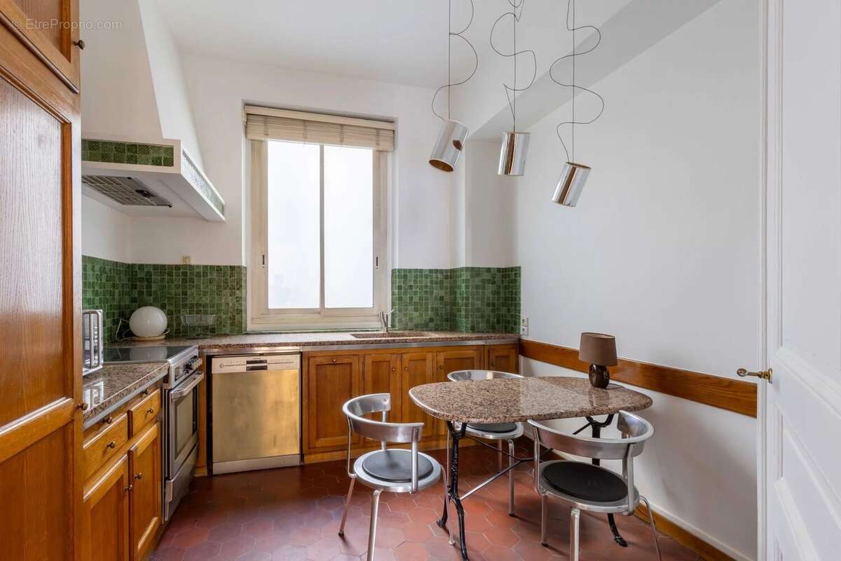 Appartement à PARIS-12E