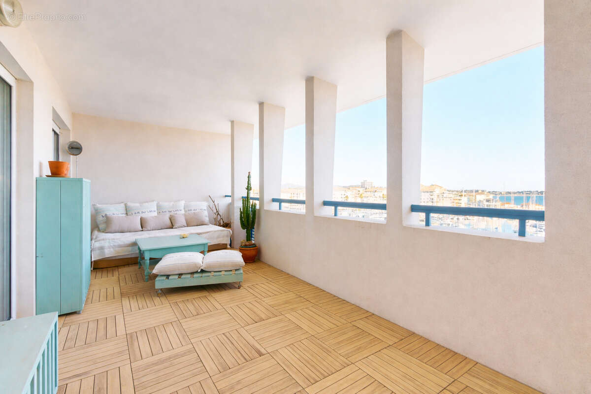 Appartement à FREJUS