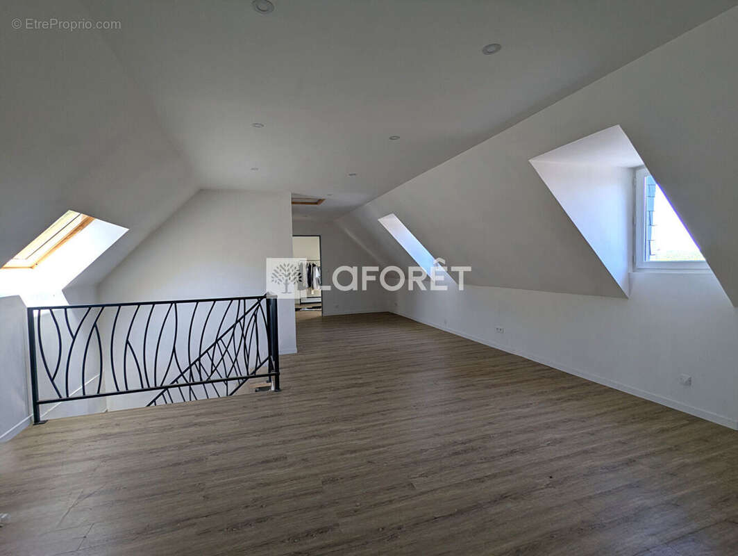Maison Montchamp 7 pièce(s) 174 m2 - photo 6