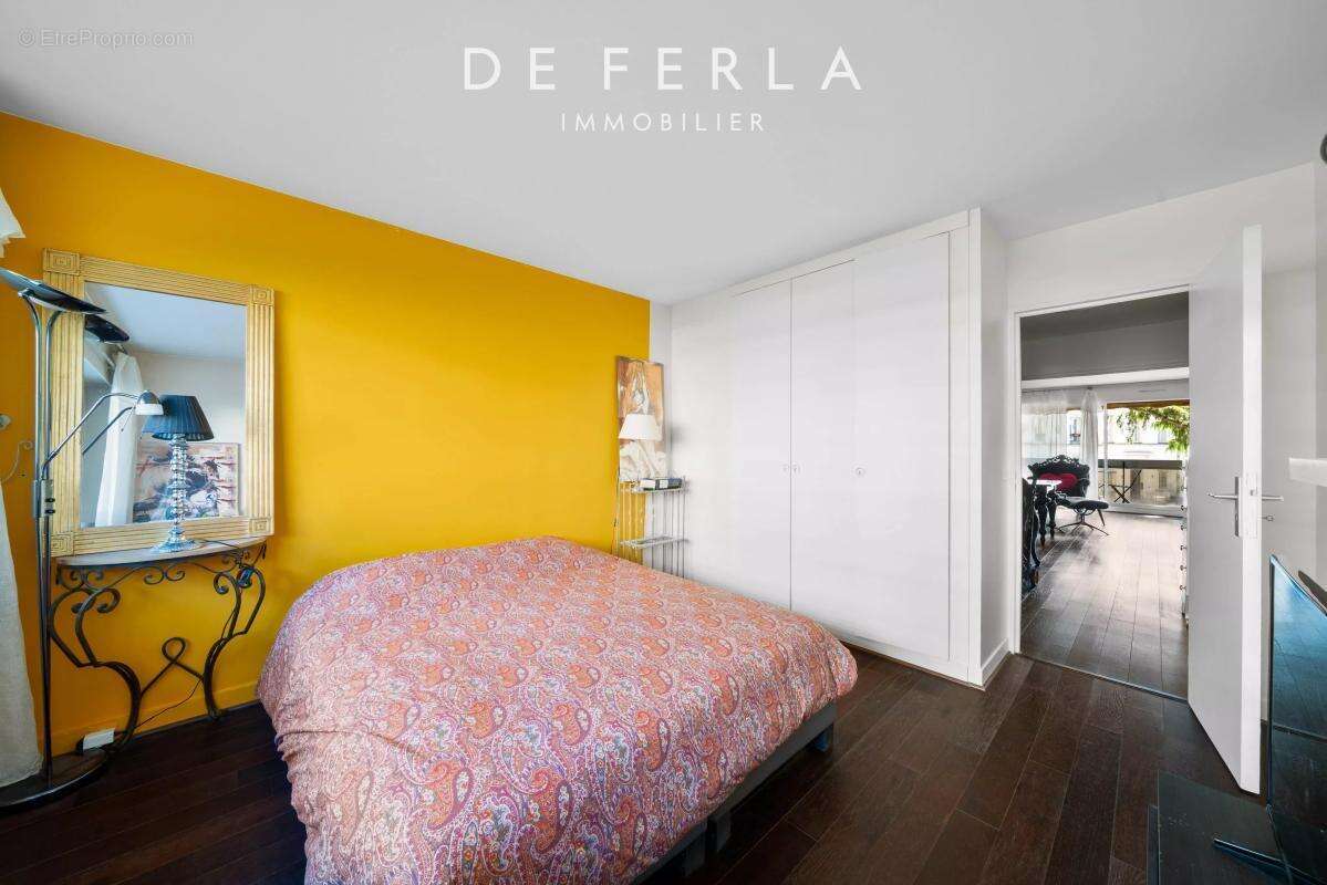 Appartement à PARIS-14E