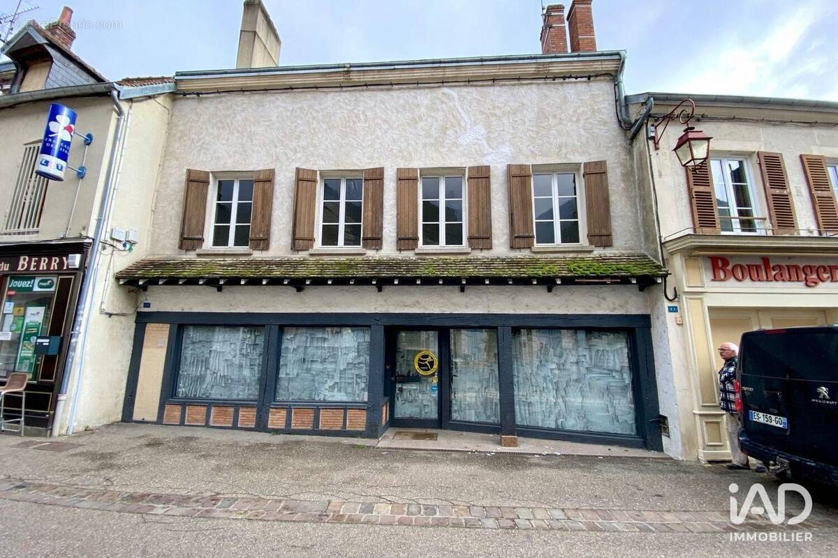 Photo 1 - Commerce à CHATEAU-RENARD
