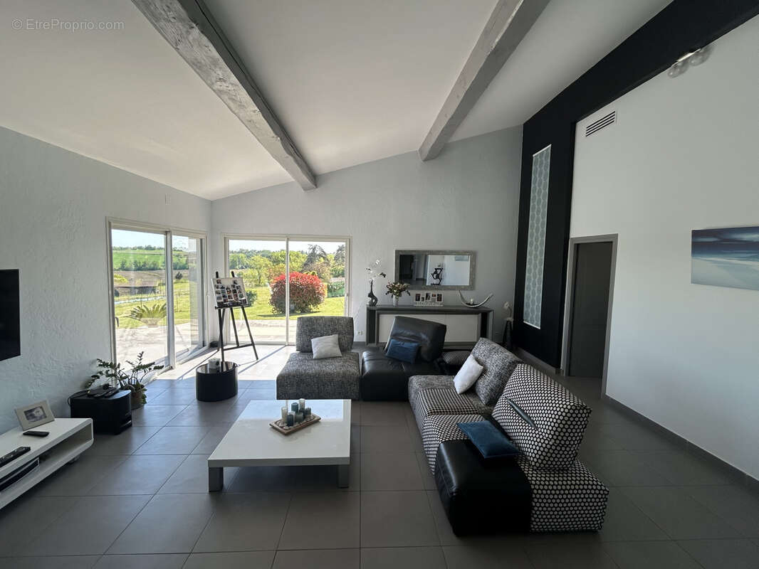 Maison à SAINTE-BAZEILLE