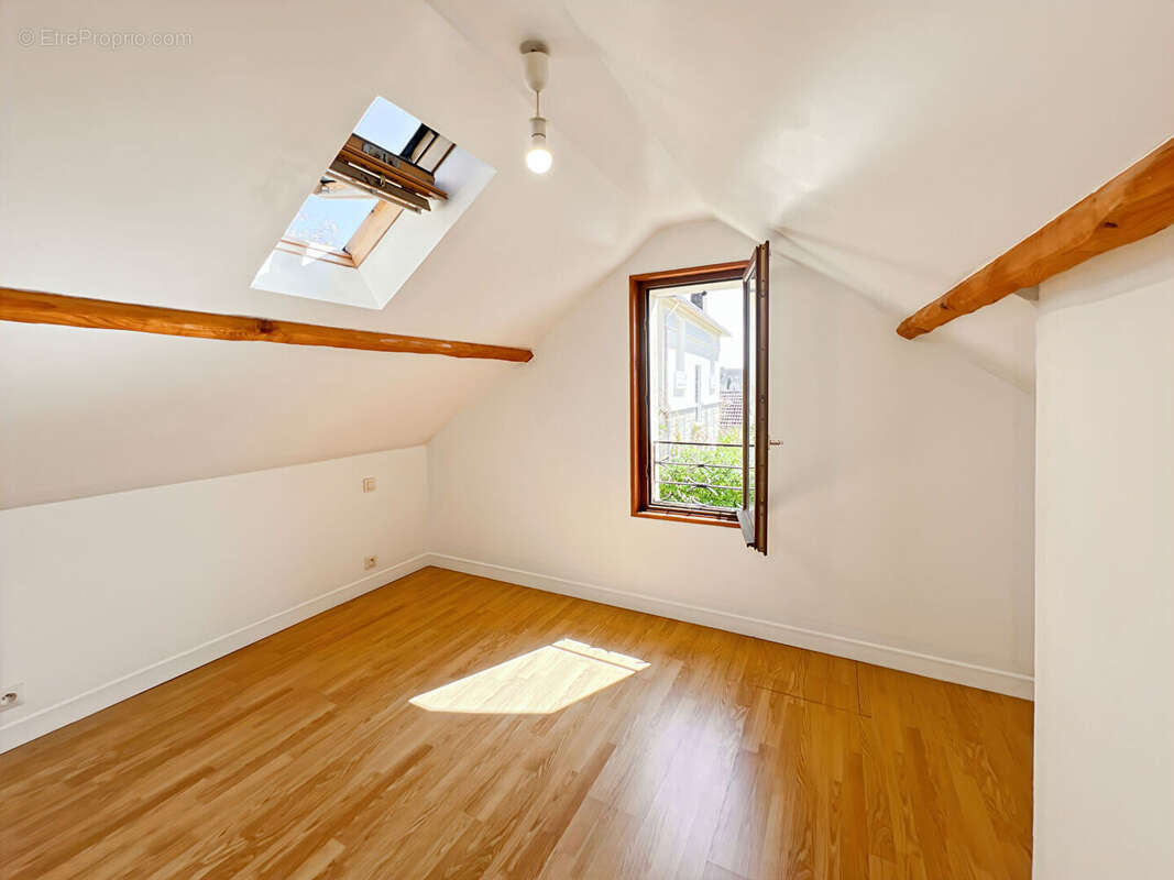 Maison à ROSNY-SUR-SEINE