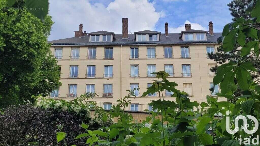 Photo 2 - Appartement à RUEIL-MALMAISON