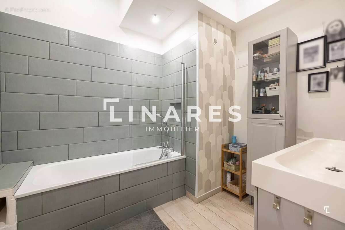 Appartement à MARSEILLE-5E