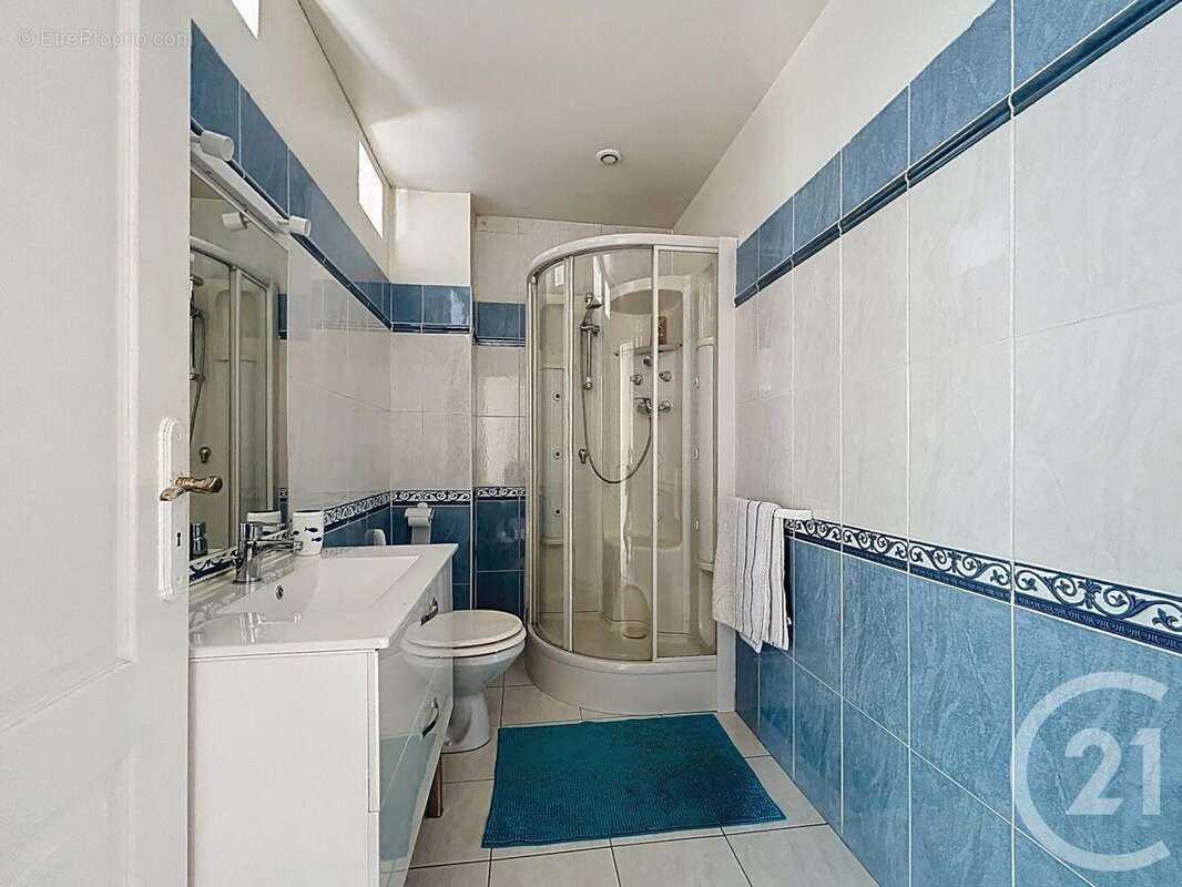 Maison à VERT-SAINT-DENIS