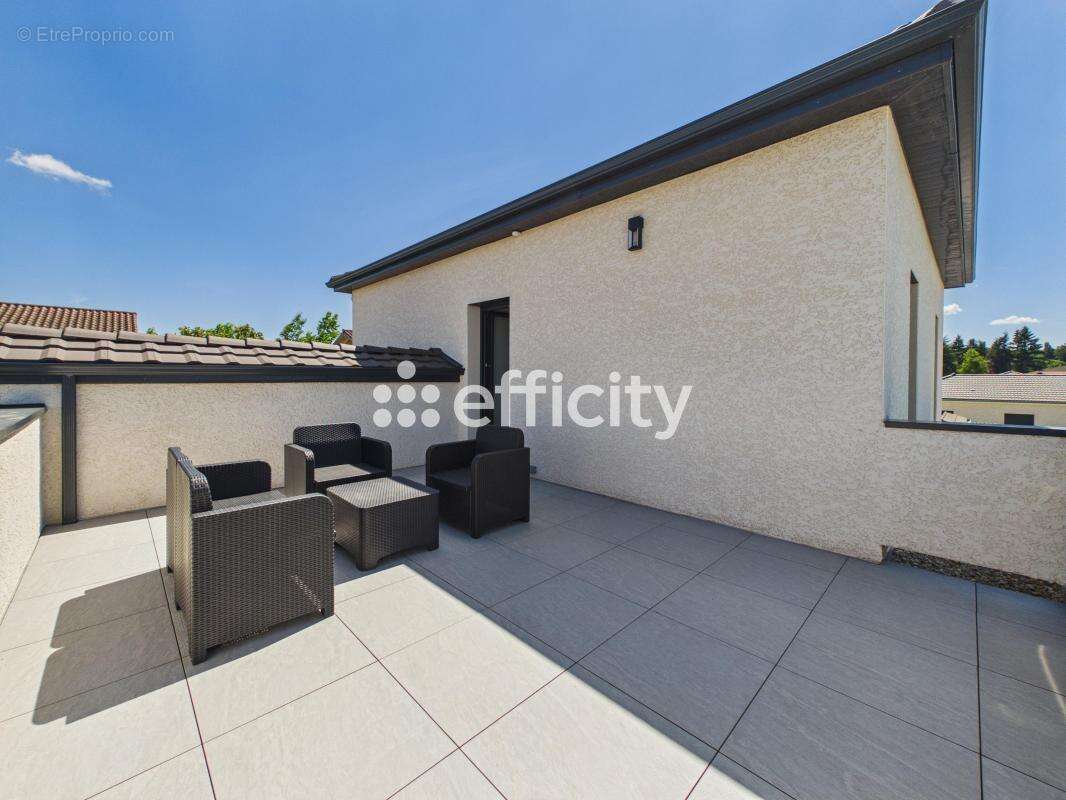 Maison 163 m² à Peronnas  - photo 8