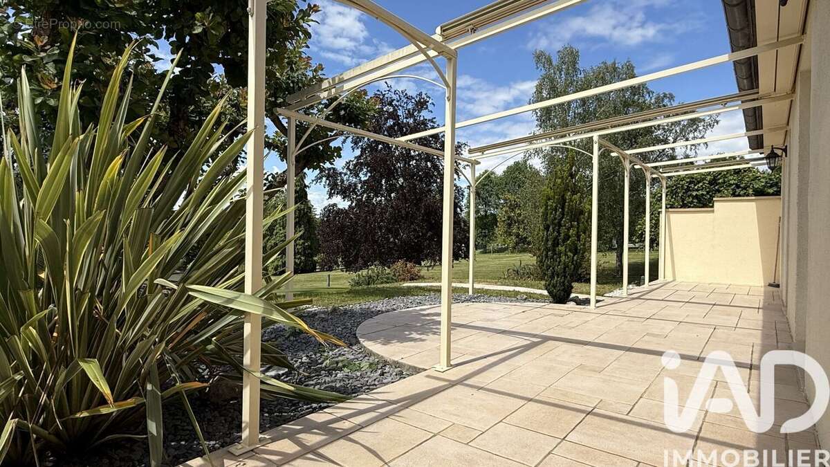Maison 162 m² à Amboise  - photo 2