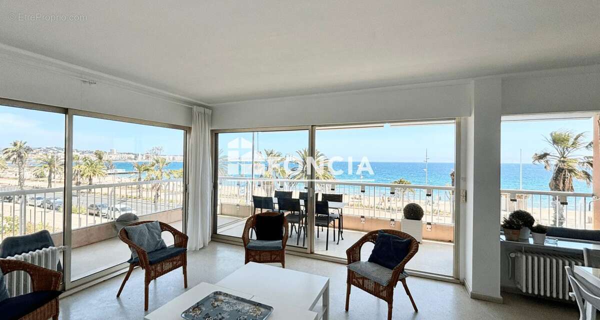 Appartement à FREJUS
