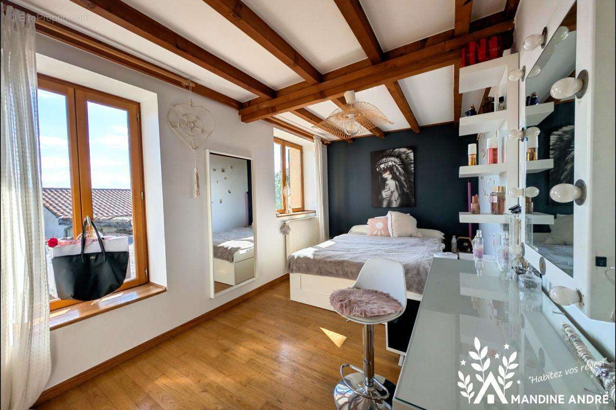 Maison 175 m² à Reyrieux  - photo 17