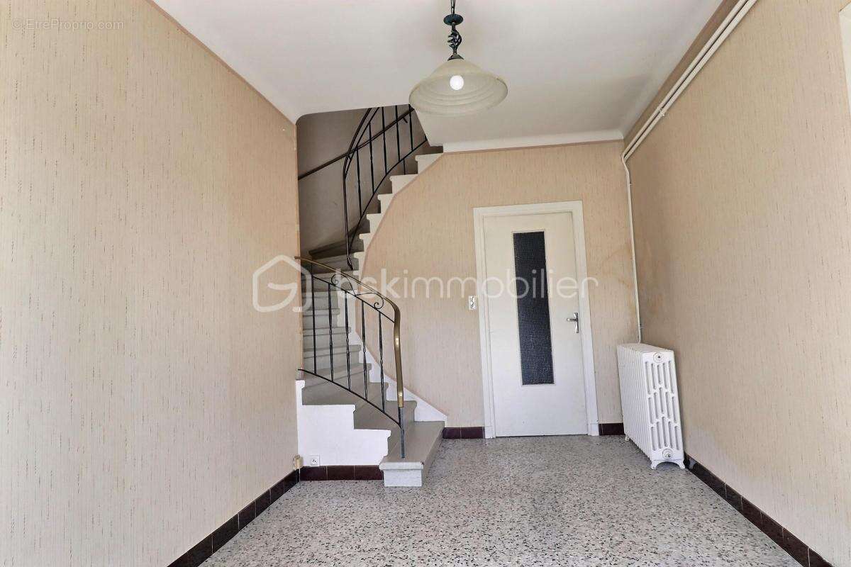 Maison 197m² Chabreloche 63250 - photo 2
