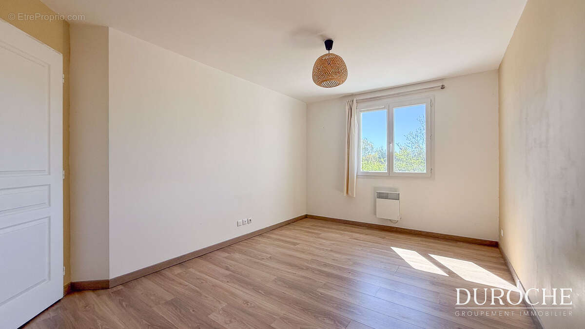 Maison à SAUVETERRE