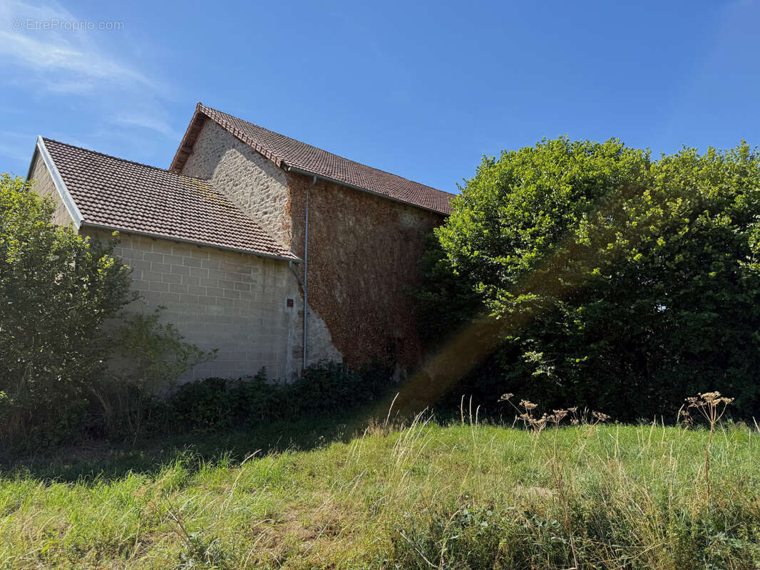Auv 1226 : Maison typique, grange, puits, calme, vue, 3 849m2 - photo 95
