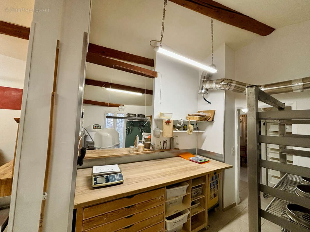 Commerce à CORNILLON-SUR-L&#039;OULE